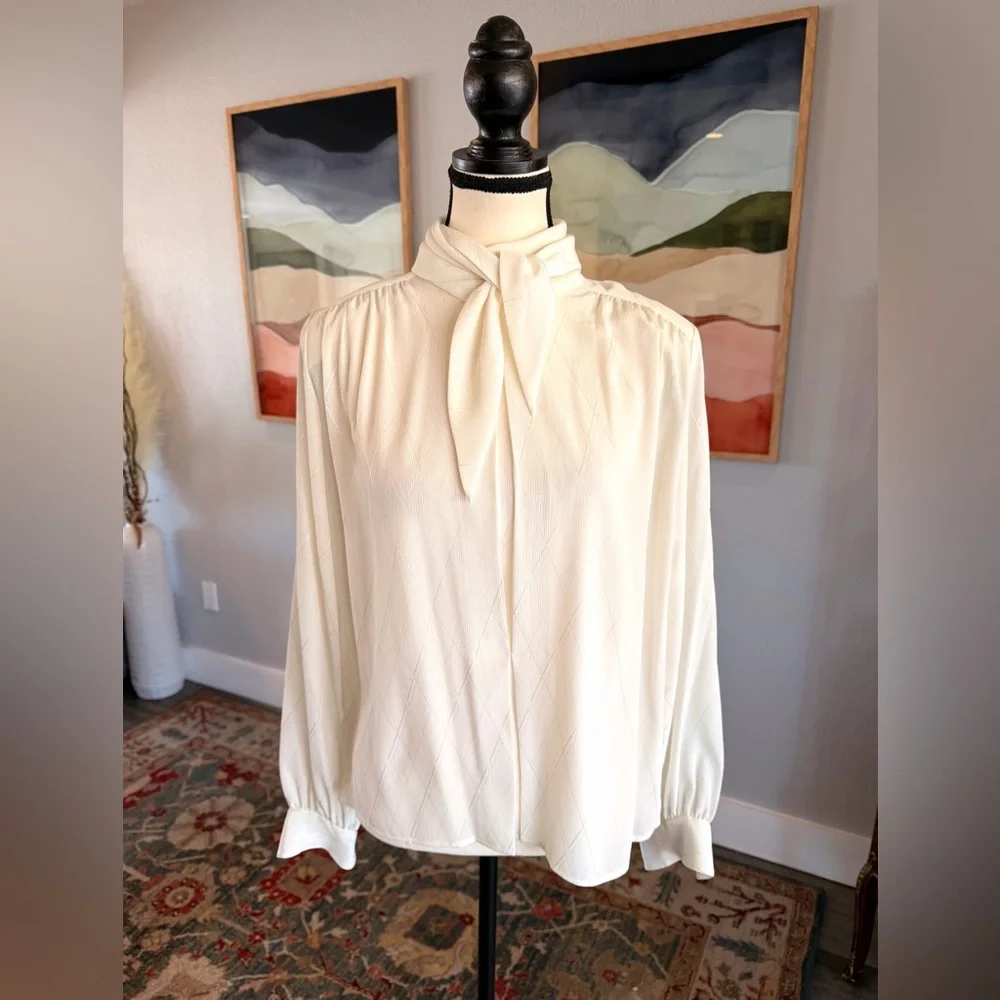 Vintage Liz Claiborne Cream Blouse with Neck Tie - Picture 6 of 8